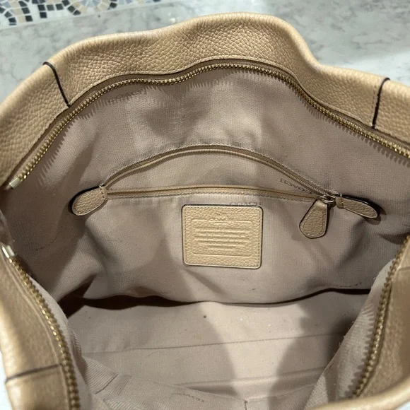 Coach Taupe  Leather Scout Shoulder  Bag - Picture 6 of 7